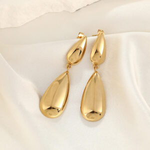 Contrast Color Glossy Water Drop Asymmetric Earring