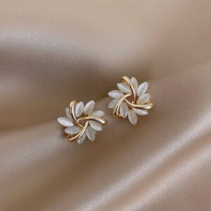 Exquisite Gold Color Flower Stud Earrings 18K